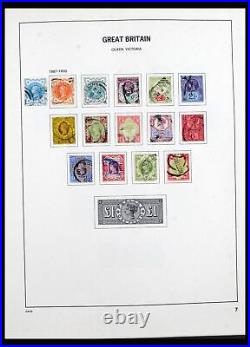 Lot 40216 Stamp collection Great Britain 1840-1990 in Davo album and stockbook